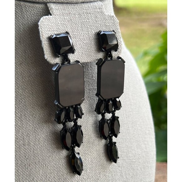Art Deco Black Faceted Resin Dangle Earrings - Picture 4 of 7